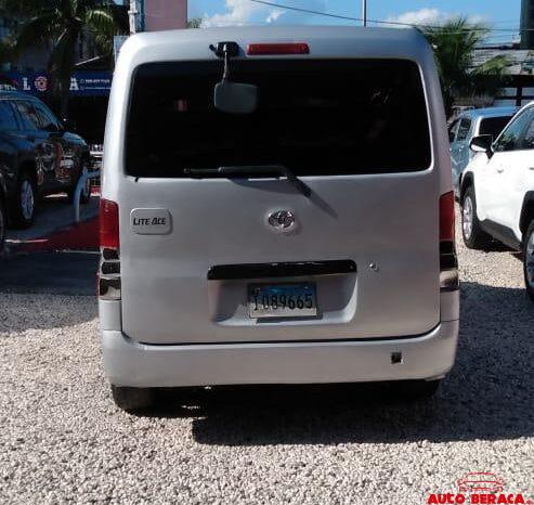 TOYOTA LITE ACE 2014 lleno