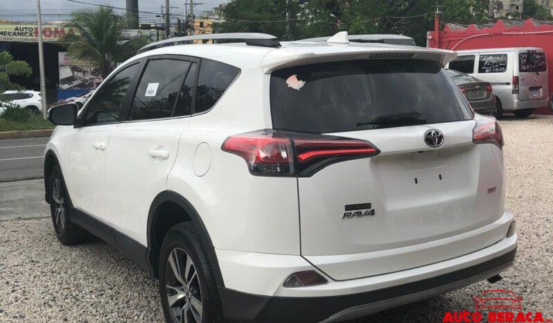 TOYOTA RAV4 XLE 2018 lleno