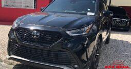 TOYOTA HIGHLANDER XSE 2022 NEGRO