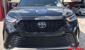 TOYOTA HIGHLANDER XSE 2022 NEGRO