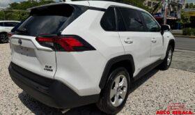 Toyota RAV4 XLE Hibrida 2020