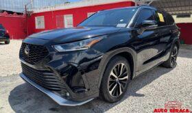 TOYOTA HIGHLANDER XSE 2021 NEGRO