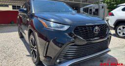 TOYOTA HIGHLANDER XSE 2022 NEGRO